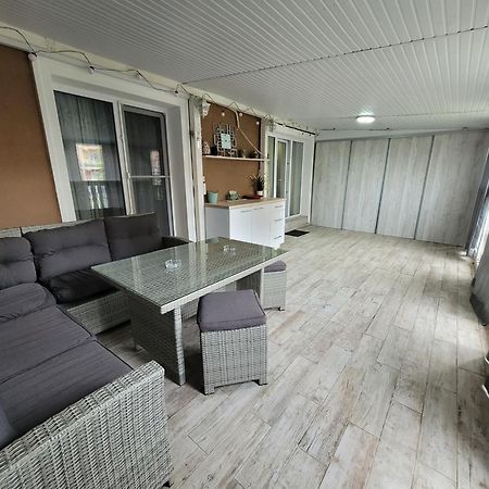 La Dolce Vita Apartment Stefanestii de Jos Екстериор снимка
