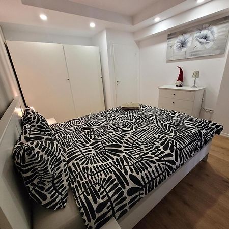 La Dolce Vita Apartment Stefanestii de Jos Екстериор снимка